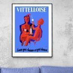 Affiche vintage Vittelloise avec scène de danse et chant, idéale pour décoration rétro.