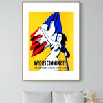 Affiche vintage avec femme et drapeau français, symbole de résistance et liberté.