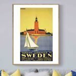 Affiche vintage de Stockholm avec bateau à voile et bâtiment historique. Parfaite décoration rétro p.
