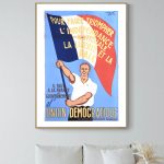 Affiche vintage politique avec un homme tenant un drapeau tricolore français.