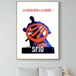 Affiche vintage dénonçant le socialisme avec symbole interdit.