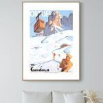 Affiche vintage de Ortisei, Val Gardena, Alpes suisses, avec paysage de montagne enneigée et télécab.