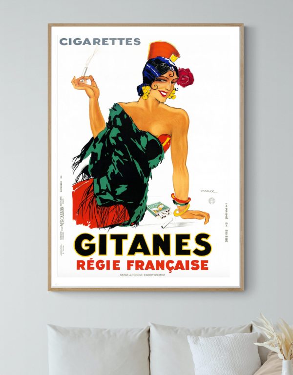 Affiche vintage Gitanes, publicité pour cigarettes françaises avec une femme élégante et colorée.