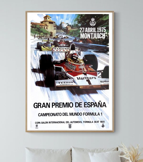Affiche vintage du Grand Prix d'Espagne 1975 à Montjuïc, avec voitures de course emblématiques et dé.