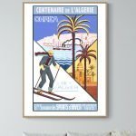 Affiche vintage célébrant le centenaire de la Compagnie Transatlantique, avec scène de ski et paysag.