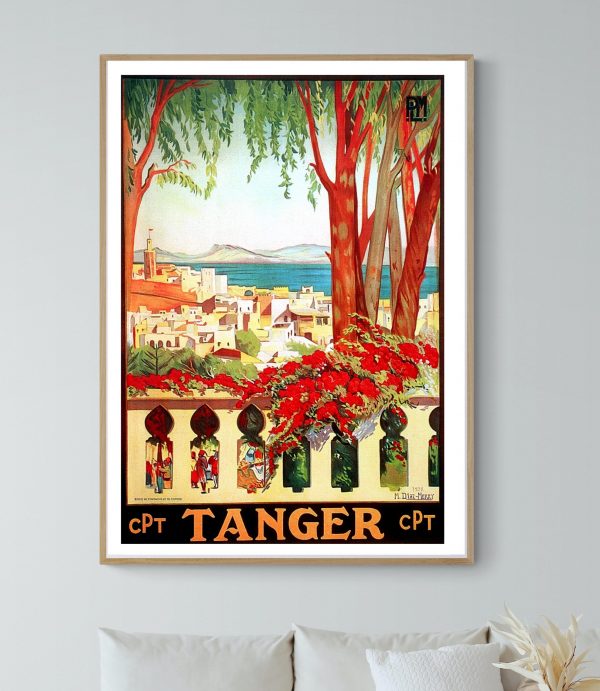 Affiche vintage de Tanger avec vue sur la ville et la mer, entourée de végétation et de fleurs rouge.