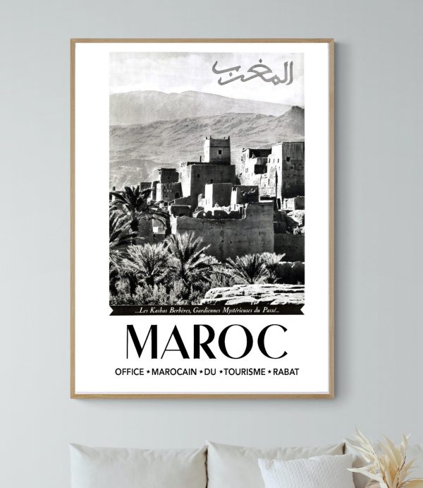 Affiche vintage de Moulay Idriss, ville sainte au Maroc, avec paysages montagneux et architecture tr.