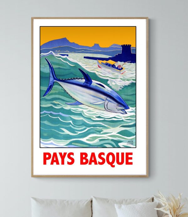 Affiche vintage représentant un requin dans la mer avec le Pays Basque en arrière-plan.