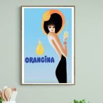 Affiche vintage Orangina avec femme et bouteille iconique.