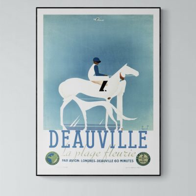 Affiche vintage Deauville avec cavalier et cheval blanc, style rétro et plage.
