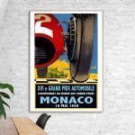 Affiche vintage du Grand Prix Monaco 1958, mettant en avant une voiture de course emblématique et un.