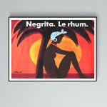Affiche vintage "Negrita, le Rhum" avec silhouette de femme et soleil orange.