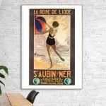 Affiche vintage La Reine de l'Iode, illustrant une femme à la plage de Saint Aubin sur Mer, style ré.