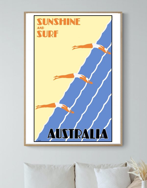 Affiche vintage Australie avec surfeurs sous le soleil, plage ensoleillée et ambiance détendue. Parf.