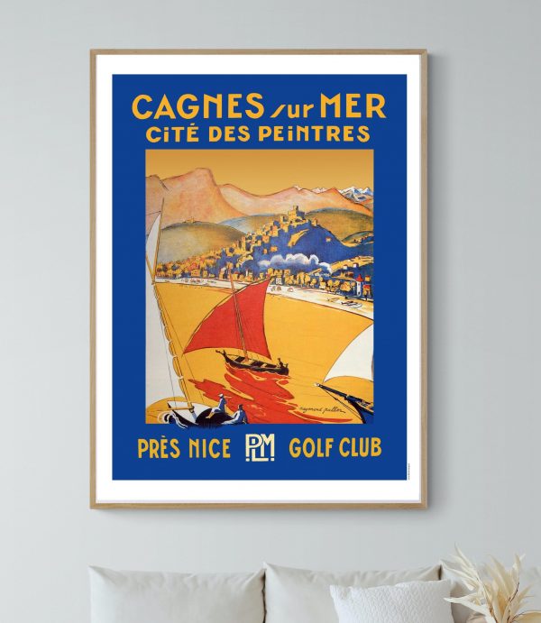 Affiche vintage Cagnes-sur-Mer avec scène maritime et voiliers. Idéal pour décoration rétro et ambia.