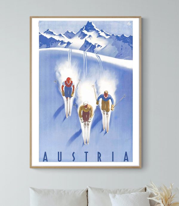 Affiche vintage de ski en Autriche, paysage de montagnes enneigées.
