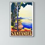 Balade en bord de mer avec bateaux et parasols colorés.