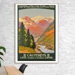 Balade vintage dans les montagnes françaises avec rivière et forêts.