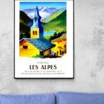 Affiche vintage des Alpes avec village et montagnes majestueuses.