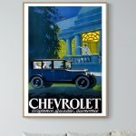 Affiche vintage Chevrolet avec ambiance café, idéale pour décoration rétro.