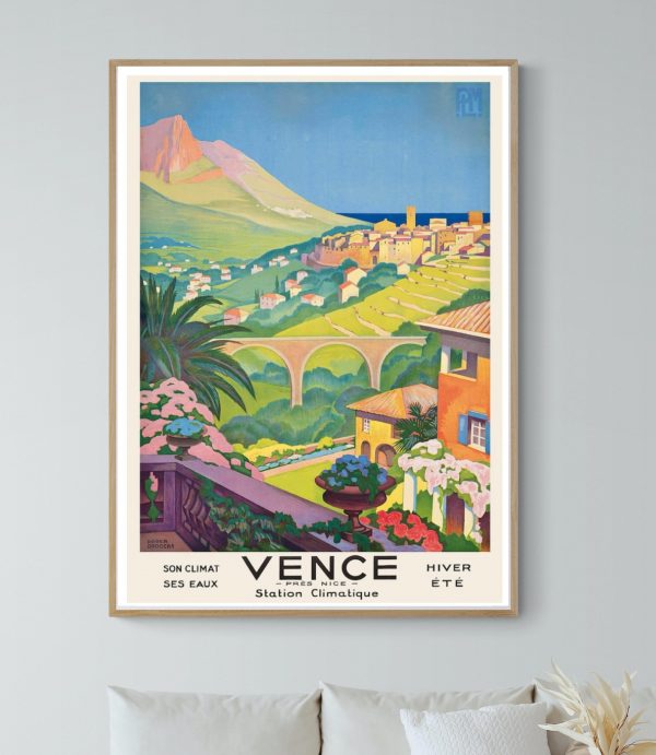 Affiche vintage représentant un paysage de Vence, France, avec montagnes, village et végétation luxu.