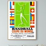 Affiche vintage de handball pour la coupe du monde 1948, avec un joueur en action sur fond vert et d.