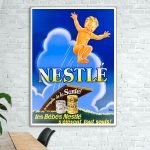 Affiche vintage Nestlé avec bébé sautant dans un ciel bleu, promotion des produits pour bébés.