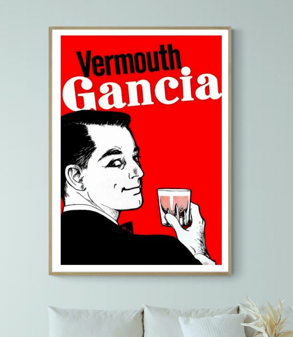 Affiche vintage Gancia Vermouth avec homme tenant un verre de vermouth rouge.