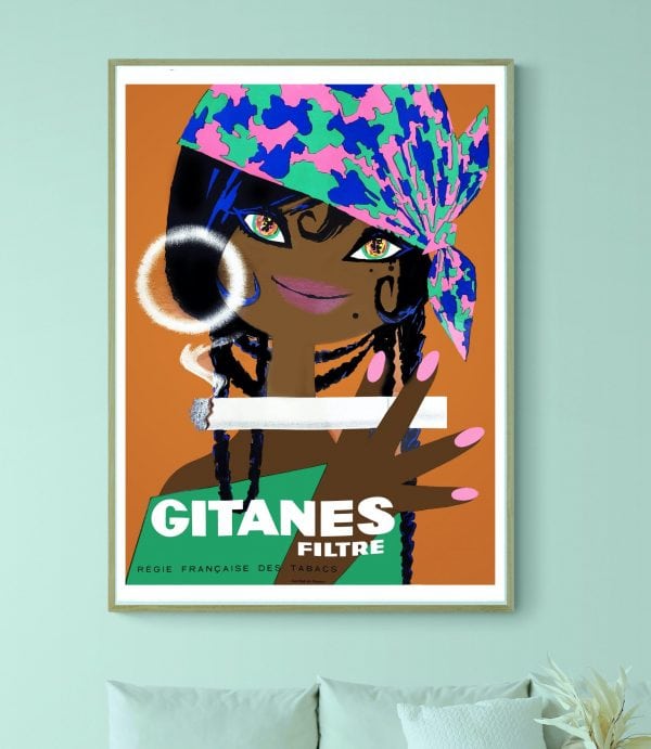 Affiche vintage Gitanes avec femme au bandana coloré et cigarette.