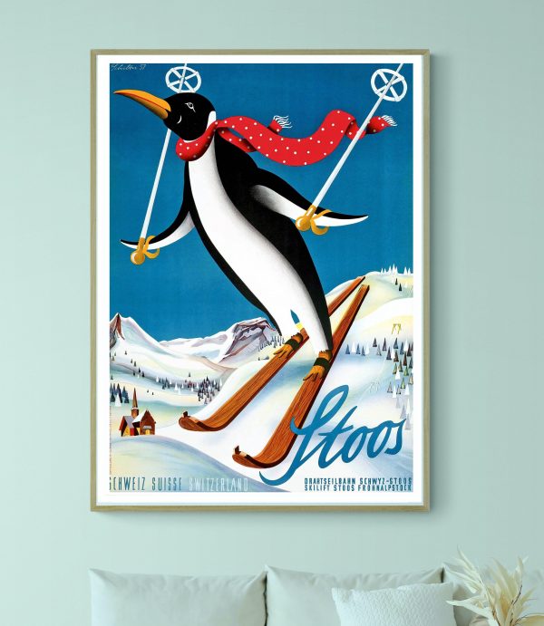 Affiche vintage représentant un pingouin skieur dans un paysage breton enneigé. Parfaite décoration.