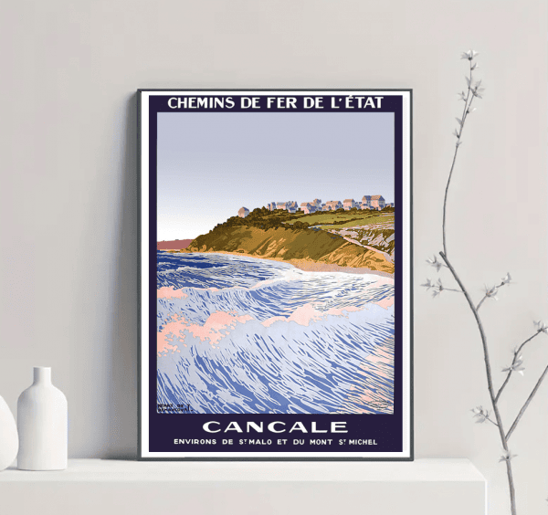 Affiche vintage de la côte bretonne avec mer et falaises.