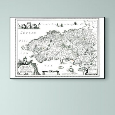 Carte vintage de la Bretagne, idéale pour décoration murale ou collection d'affiches anciennes.