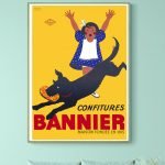 Affiche vintage Confitures Bannier avec une jeune fille et un chien sautant.
