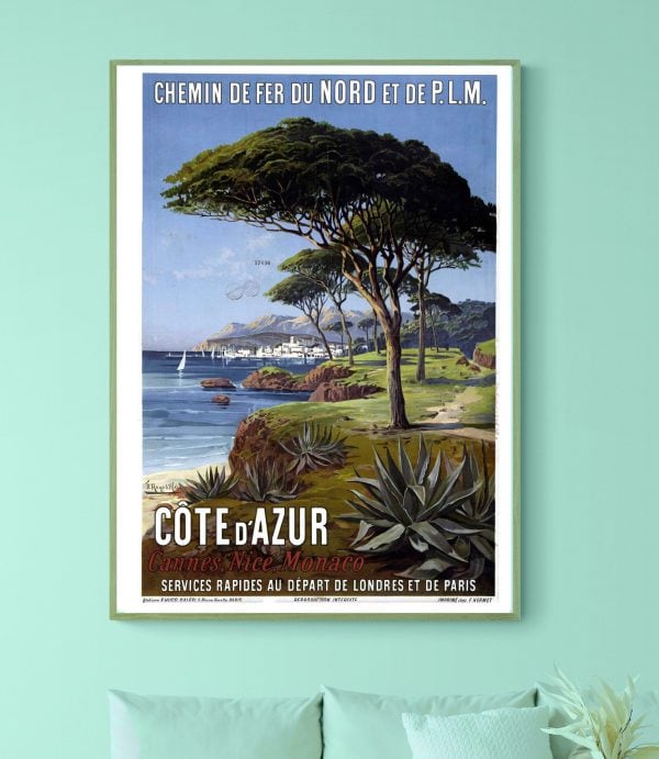 Affiche vintage Côte d'Azur avec paysage méditerranéen, arbres et mer, évoquant le charme de la Côte.