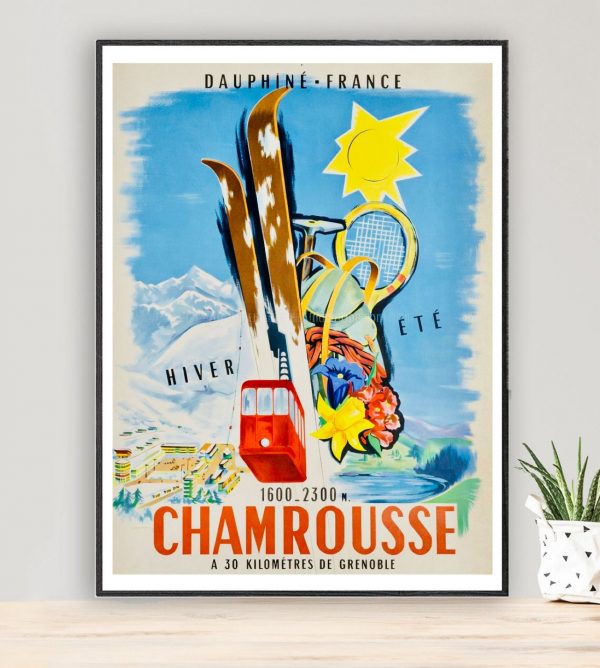 Affiche vintage Chamrousse, station de ski et de montagne en Dauphiné, France, avec skis, soleil et.